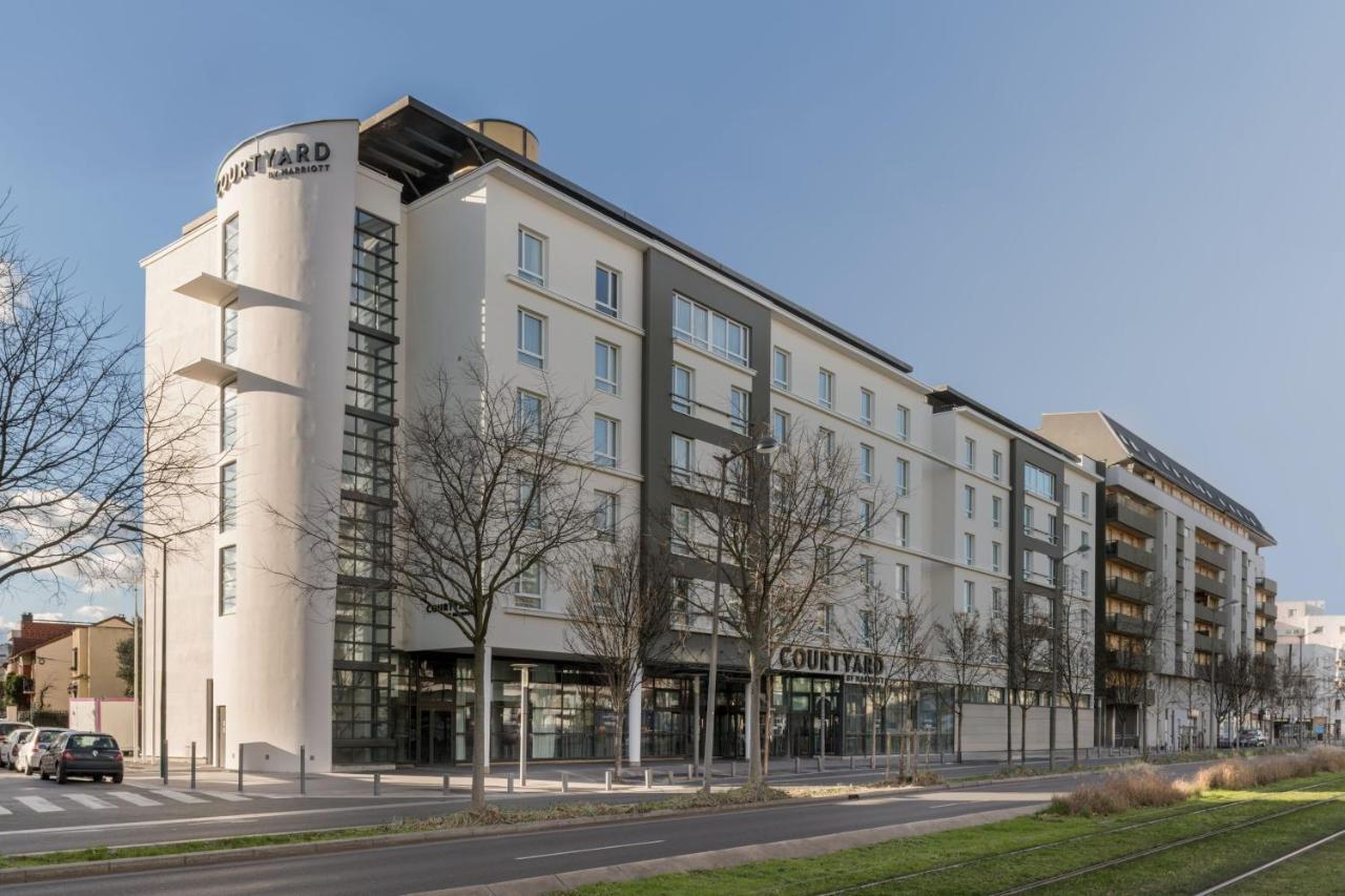 Courtyard By Marriott Paris La Defense West - Colombes Hotel Colombes  Exterior photo